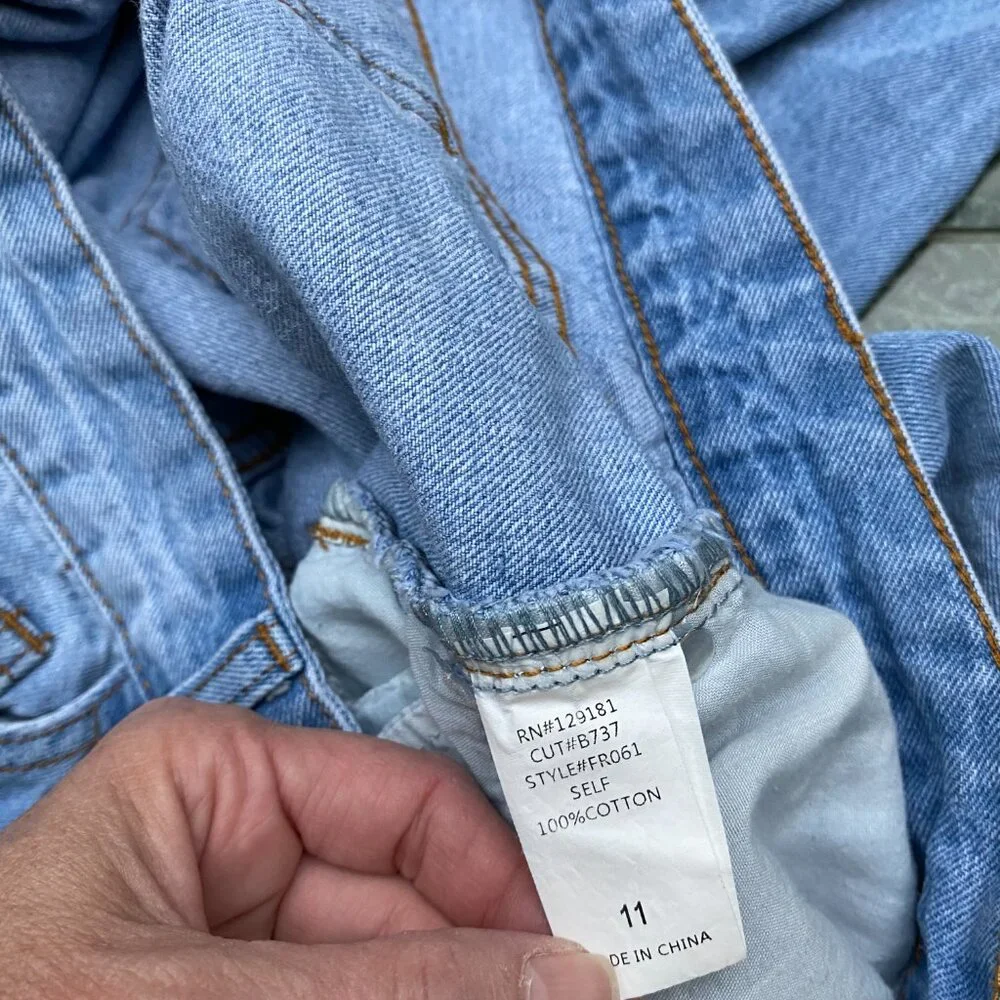 Butterfly Boyfriend jeans size 11 Strait Leg